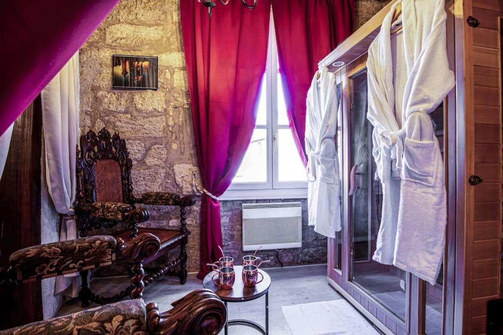 Le Moliere - Enigme Et Sauna Apartamento Pézenas Exterior foto