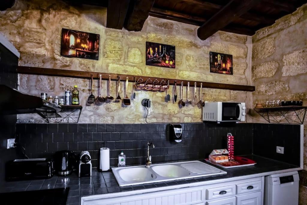 Le Moliere - Enigme Et Sauna Apartamento Pézenas Exterior foto